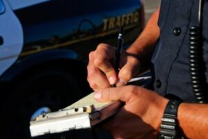 Pros of hiring a traffic lawyer for a traffic citation